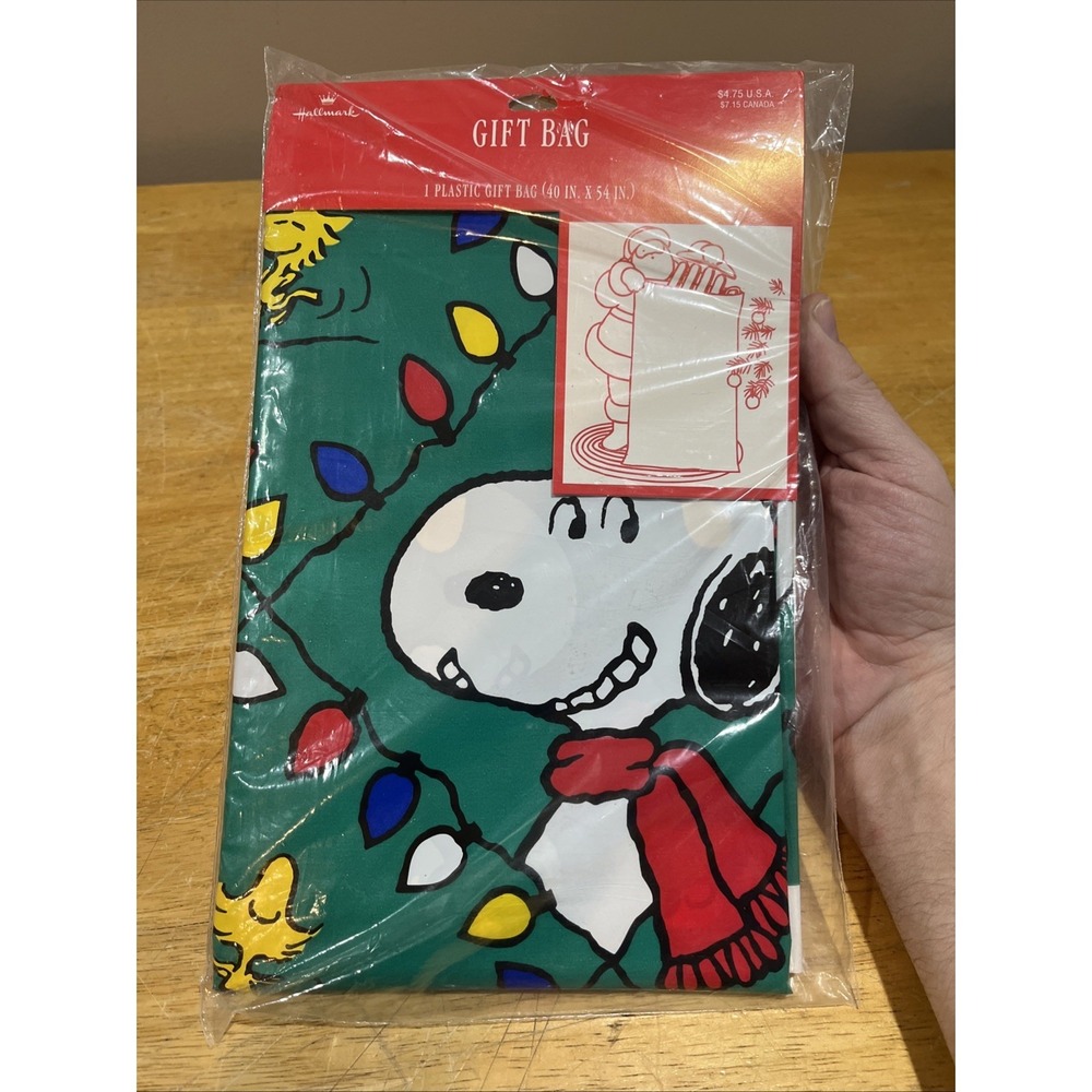 HALLMARK Peanuts Characters‎ Snoopy Vintage Christmas {1} Gift Bag 40" x 54" NEW